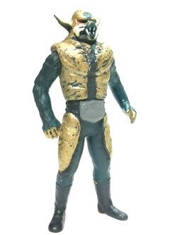 ซอฟ 4นิ้ว สัตว์ประหลาดหมาป่า ร่างแปลงนายพล โซล จากไรเดอร์ 1 ขนาดตามรูป สภาพดี