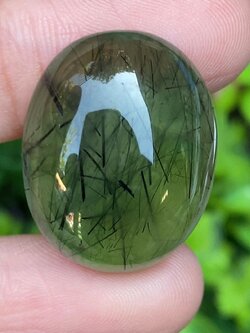 ไหมดำ พรีไนท์ Prehnite with Black tourmaline 36.83กะรัต Cts. พลอยแท้ อัญมณีมงคลประจําวันเกิด เครื่องประดับพลอย