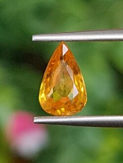 พลอย บุษราคัม yellow sapphire 1.21 กะรัต (Cts.) พลอยแท้ อัญมณีมงคลประจําวันเกิด เครื่องประดับพลอย