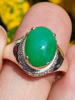 หยก พม่า แท้ Jade แหวนหยก 翡翠戒指 (Jadeite ring) 2.34 กะรัต (Cts.) (Size) 60 ดิบ ไม่ผ่านการปรับปรุง (Type A) พม่า (Myanmar)