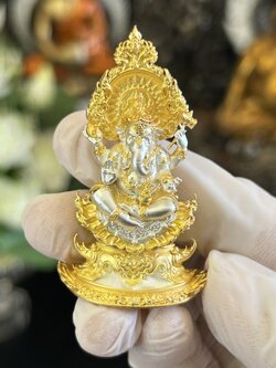 พระพิฆเนศรุ่นสุขสำเร็จนิรันดร์ เนื้อบรอนซ์ชุบสองกษัตริย์