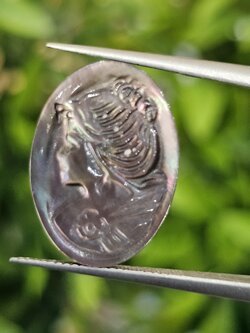 เปลือกหอยมุก แกะสลัก Pearl Shell Carved 3.59 กะรัต (Cts.)