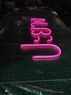 งานไฟเฟค