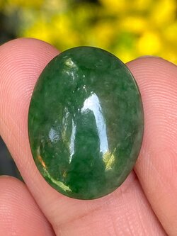 หยกพม่าเจียรนัย (Burmese jade ) 18.44 กะรัต พร้อมใบเซอร์ หยกแท้ อัญมณีมงคลประจําวันเกิด เครื่องประดับหยก