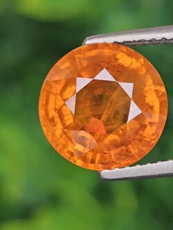 พลอย บุษราคัม yellow sapphire 5.74 กะรัต (Cts.) พลอยแท้ อัญมณีมงคลประจําวันเกิด เครื่องประดับพลอย