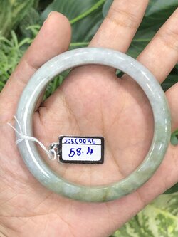 J05C0096 หยก พม่า แท้ Jade กำไลหยก 58.4 มม. (Jade bracelet) พม่า (Myanmar)