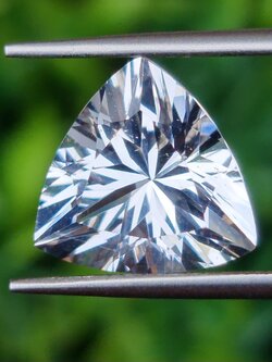 พลอย ไวท์ โทแพซ (White Topaz) 7.64 กะรัต (Cts.) พลอยแท้ อัญมณีมงคลประจําวันเกิด เครื่องประดับพลอย