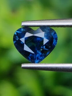 พลอย ไพลิน (Blue Sapphire) 1.29 กะรัต (Cts.) พลอยแท้ อัญมณีมงคลประจําวันเกิด เครื่องประดับพลอย