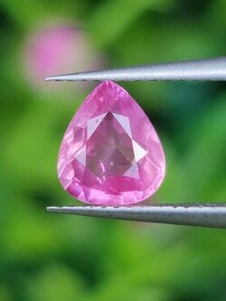 พลอย ชมพู พิ้ง แซฟไฟร์ Pink Sapphire 1.09 กะรัต (Cts.) พลอยแท้ อัญมณีมงคลประจําวันเกิด เครื่องประดับพลอย