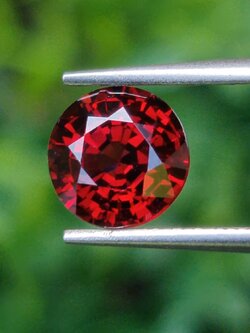 พลอย โรโดไลต์ กาเน็ท Rhodolite Garnet 2.35 กะรัต Cts.พลอยแท้ อัญมณีมงคลประจําวันเกิด เครื่องประดับพลอย
