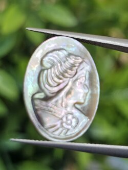 เปลือกหอยมุก แกะสลัก Pearl Shell Carved 4.51 กะรัต (Cts.)