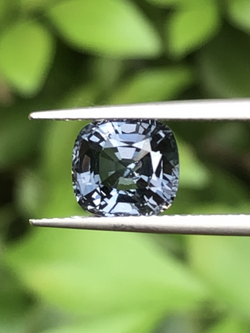 พลอย สปิเนล พม่า Spinel Myanmar 2.25 กะรัต (Cts.) พลอยแท้ อัญมณีมงคลประจําวันเกิด เครื่องประดับพลอย