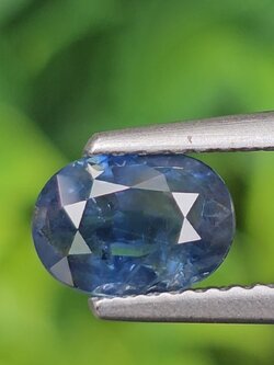 พลอย ไพลิน Blue Sapphire 0.99 กะรัต (Cts.) ดิบ (Unheated ) พลอยแท้ อัญมณีมงคลประจําวันเกิด เครื่องประดับพลอย