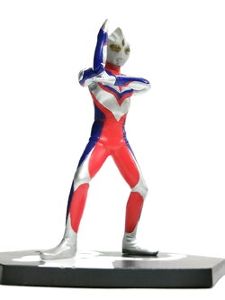 กาชาปอง ดิจิตอลเกรด ขยับแขนได้ อุลตร้าแมนทีก้า ขนาด 3 นิ้ว แขนมีข้อต่อ ขยับเปลี่ยนท่าได้ ***ตำหนิที่ฐาน