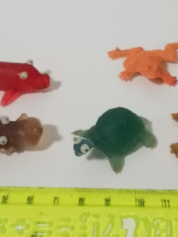 ของเก่าสะสม ตุ๊กตารูปสัตว์เซ็ท#2 ปลายาง กบยางขนาดเล็กตามภาพ