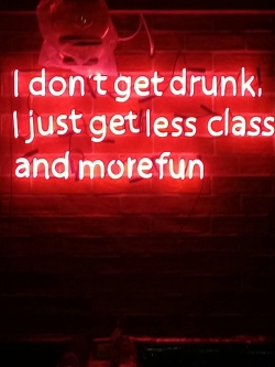 งานไฟนีออนไลน์ (ป้ายไฟดัด)