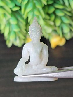 หยก แกะสลัก รูป พระ (Burmese jadeite) 19.38 กะรัต (cts.) หยก พม่า แท้