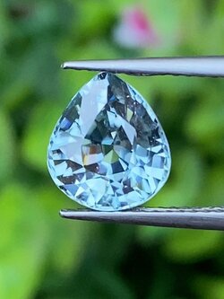 พลอย เพทาย (Zircon) 3.41 กะรัต (Cts.) พลอยแท้ อัญมณีมงคลประจําวันเกิด เครื่องประดับพลอย