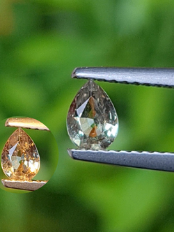 พลอย อเล็กซานไดร์ (Natural Alexandrite Chrysoberyl) 0.35 กะรัต (Cts.) ดิบ (Unheated) พร้อมใบเซอร์ พลอยแท้ อัญมณีมงคลประจําวันเกิด เครื่องประดับพลอย