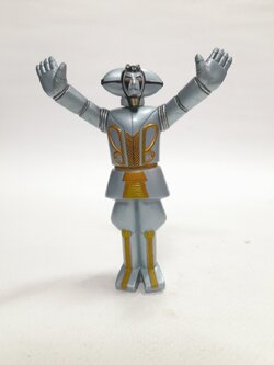 ฟิกเกอร์ยางตัน โรบอต ไกอา งานออกแบบ ของ มิตซึเทรุ โยโกยาม่า ขนาดตามรูป ไม่มีฐาน ของมีตามรูป