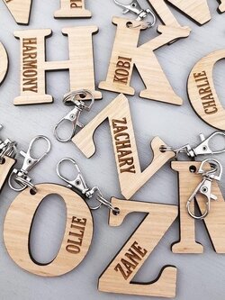 ป้ายเลเซอร์มาร์คกิ้งบนแผ่นไม้