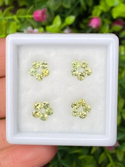 พลอย ดีแมนทรอยด์ การ์เน็ต Demantoid Garnet 2.01 Cts. 20 เม็ด (Pcs.) ดิบ Unheated พลอยแท้ อัญมณีมงคลประจําวันเกิด เครื่องประดับพลอย