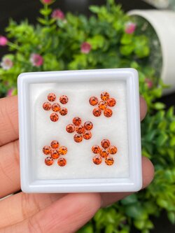 พลอย สเปสซาร์ไทต์ Spessartite Garnet 30 เม็ด (Pcs.) 4.14 กะรัต Cts.พลอยแท้ อัญมณีมงคลประจําวันเกิด เครื่องประดับพลอย