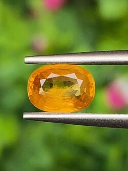 พลอย บุษราคัม yellow sapphire 1.21 กะรัต (Cts.) พลอยแท้ อัญมณีมงคลประจําวันเกิด เครื่องประดับพลอย