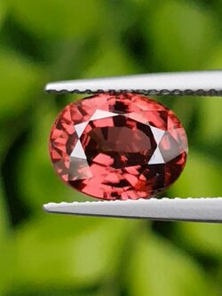 พลอย เพทาย Natural Zircon 5.20 Cts. พร้อมใบเซอร์ พลอยแท้ อัญมณีมงคลประจําวันเกิด เครื่องประดับพลอย