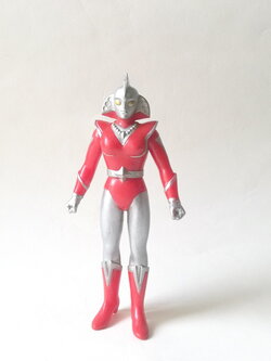 ซอฟ 6 - 6.5 นิ้ว ขนาดตามรูป อุลตร้าวูเมน เบธ 1ใน3อุลตร้าแมนอเมริกา ***ซ่อมสี