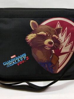 กระเป๋าแบบสะพายข้าง ลาย ร๊อกเก็ต แร็คคูน จากหนังฮีโร่มาเวล การ์เดียนออฟเดอะแกแล็กซี่ Guardian of the Galaxy ,Rocket ขนาด 10"*12 ของแท้ ใหม่มีป้าย