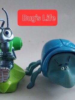 ตัวละครจาก บั๊กไลฟ์ 2 ตัว คือ ด้วง และตั๊กแตน ขายคู่The Blue Beetle (Dim )from "The Bug's Life",Collectible from Mac Donald- ดิม ตัวด้วงสีฟ้า จาก The Bug's Life ของสะสมจาก Mac Donald