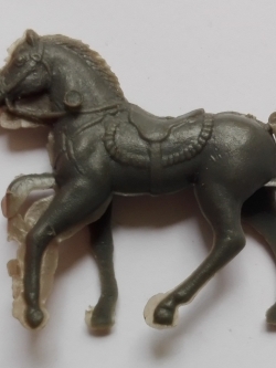 ของเล่น ย้อนยุค ของสะสมเรโทร " ตุ๊กตุ่น แอ๊นท์ 2" Ants ตุ๊กตุ่นพลาสติกแข็งสีเทา 'ตุ๊กตาม้า'