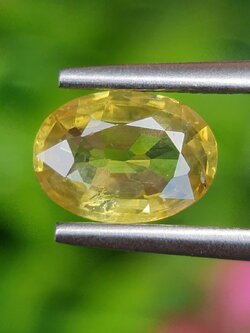 พลอย บุษราคัม yellow sapphire 1.21 กะรัต (Cts.) พลอยแท้ อัญมณีมงคลประจําวันเกิด เครื่องประดับพลอย