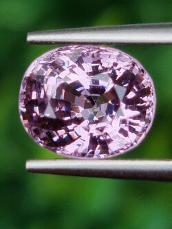 พลอย สปิเนล (Spinel) 3.30 กะรัต (Cts.) ดิบ (Unheated) พร้อมใบเซอร์ พลอยแท้ อัญมณีมงคลประจําวันเกิด เครื่องประดับพลอย