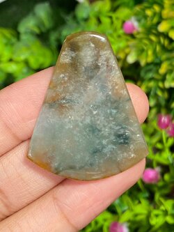 หยกพม่าเจียรนัย (Burmese jade ) 30.91 กะรัต หยกพม่า (jadeite)