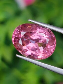 พลอย สปิเนล (Spinel) 4.79 กะรัต (Cts.) ดิบ (Unheated) พร้อมใบเซอร์ พลอยแท้ อัญมณีมงคลประจําวันเกิด เครื่องประดับพลอย