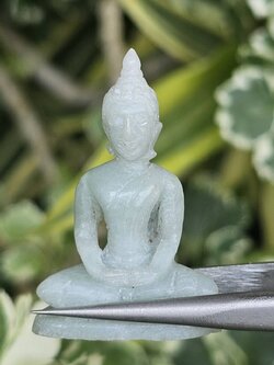 หยก แกะสลัก รูป พระ (Burmese jadeite) 28.45 กะรัต (cts.) หยก พม่า แท้