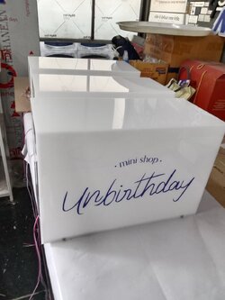 กล่องไฟอะคริลิค ไฟออกรอบตัว ขนาด 30x45 cm