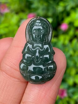 หยก แกะสลัก รูป เจ้าแม่กวนอิม (Burmese jadeite) 16.56 กะรัต (cts.) หยก พม่า แท้