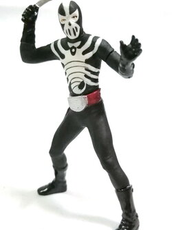 กาชาปอง กีกี้ทหารองค์การเดสตรอน จาก คาเมนไรเดอร์ วี3 สูง 10 ซม. เก่าเก็บสภาพดี