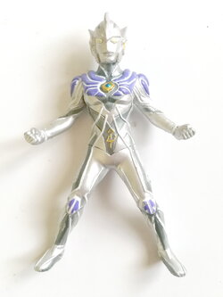 ของเล่น ของสะสม อุลตร้าแมน เลเจ้นต์ ชุดกาชาปองอุลตร้าแมน สูง9ซม.