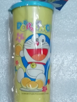 ของสะสม กระบอกใส่น้ำพลาสติกสีเหลือง พร้อมฝาสีฟ้า ลาย โดราเอม่อน, Doraemon