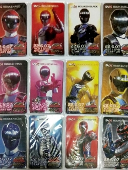 ของสะสม ขบวนการนักผจญภัย โบเคนเจอร์ Boukenger, การ์ดแม่เหล็กติดตู้เย็น ชุด โบเคนเจอร์ จำนวน 12 ใบ: โบเคนเรด,โบเคนแบล๊ก,โบเคนพิงค์,โบเคนเยลโล่ว,โบเคนบลู,โบเคนซิลเวอร์