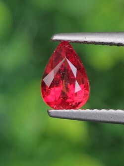 พลอย ทับทิม ซองเจีย Songea Ruby Sapphire 1.01 กะรัต (Cts.) พลอยแท้ อัญมณีมงคลประจําวันเกิด เครื่องประดับพลอย