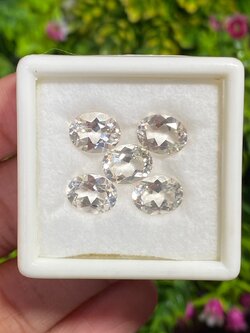 พลอย ไวท์ โทแพซ (White Topaz) 12.20 กะรัต (Cts.) 5 เม็ด พลอยแท้ อัญมณีมงคลประจําวันเกิด เครื่องประดับพลอย