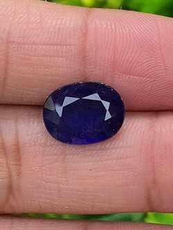 ไพลิน (Blue Sapphire) 4.24 กะรัต (Cts.) พลอยแท้ อัญมณีมงคลประจําวันเกิด เครื่องประดับพลอย