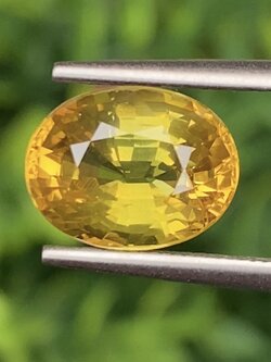 พลอย บุษราคัม Yellow Sapphire 4.27 กะรัต (Cts.) พลอยแท้ อัญมณีมงคลประจําวันเกิด เครื่องประดับพลอย
