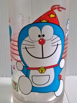 แก้วน้ำพลาสติกใสลายโดราเอม่อน(Doraemon),สำหรับผู้สะสมโดราเอม่อน แก้วมีตำหนิ โปรดตรวจสอบทุกภาพ ไม่เหมาะกับการใช้งาน