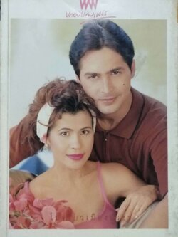 หนังสือภาพดาราเก่า **มีตำหนิ โปรดดูทุกภาพ ,พลอยแกมเพชร ปก จอห์นนี่ , จริยา แอนโฟเน่ และ ครอบครัว